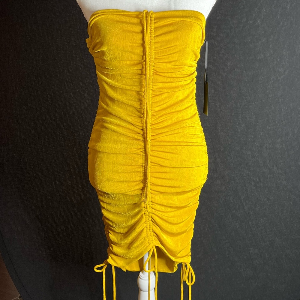 H:ours yellow slouch adjustable side tube dress. NWT. Small